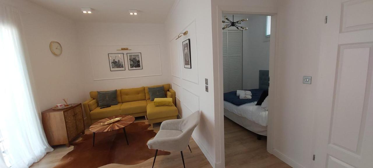 123 Sadi Carnot, Classe 2 Etoiles * Saint-Raphael (Var)